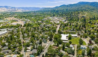 307 N Main St, Ashland, OR 97520