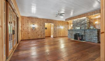 389 Castle Island Rd, Belgrade, ME 04917