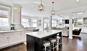 45 Strickland St, Bay Head, NJ 08742