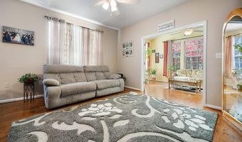 24 POND VIEW Cir, Barnegat, NJ 08005