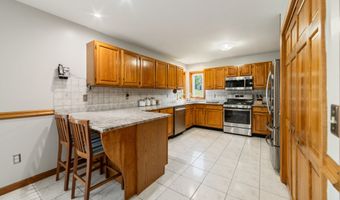 91 Ford St, Ansonia, CT 06401