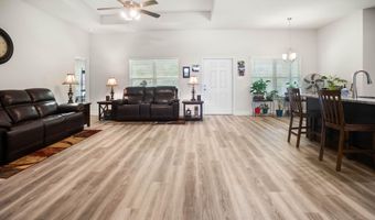 6285 Emerald Lk Dr, Biloxi, MS 39532