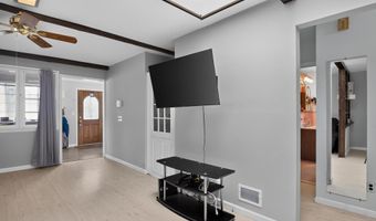28 Cedar St, Bayville, NJ 08721