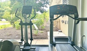 6621 WAKEFIELD Dr 504, Alexandria, VA 22307