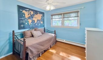 654 E Woodbridge Ave E, Avenel, NJ 07001