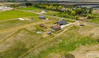 161 Snake River Dr, American Falls, ID 83211