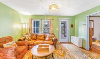 127 Jonestown Rd, Asheville, NC 28804