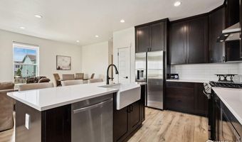 760 Crossbill Dr, Berthoud, CO 80513