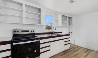 1609 W Main Rd, Middletown, RI 02842