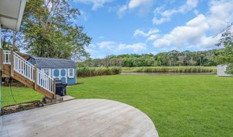 615 Riverside Dr, Bayville, NJ 08721