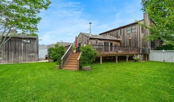 39 Central Ave, Amityville, NY 11701