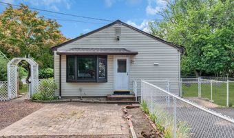 73 Locker St, Beachwood, NJ 08722