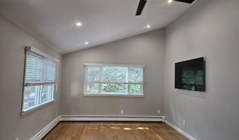 18 Harriet Ln, Darien, CT 06820