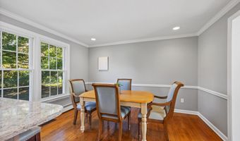 4 Brookfield Ct, Cheshire, CT 06410