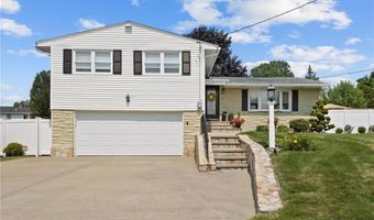 17 Belvedere St, Johnston, RI 02919