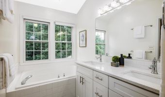 534 WINDING ROSE Dr, Rockville, MD 20850