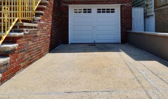 34 W 7TH St, Bayonne, NJ 07002