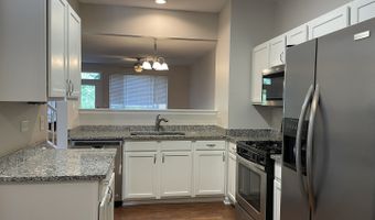 28 Waverly Ct 28, Algonquin, IL 60102