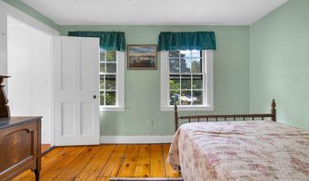 24 Liberty St, Clinton, CT 06413