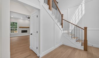 17 Sandhurst Dr, Bella Vista, AR 72714