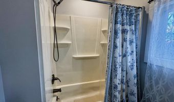 99 Coolidge Ave, Bennington, VT 05201