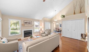 447 Sumark Way, Ann Arbor, MI 48103