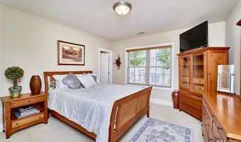 259 Meadowbrook Country Club Est, Ballwin, MO 63011