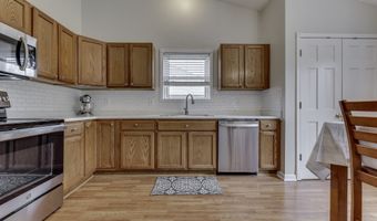 7835 Shannon Lakes Way, Indianapolis, IN 46217