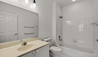 4950 BRENMAN PARK Dr 308, Alexandria, VA 22304