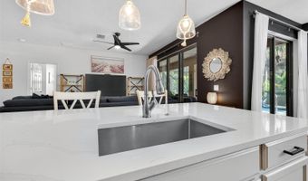 359 LAUREL FALLS Dr, Apollo Beach, FL 33572