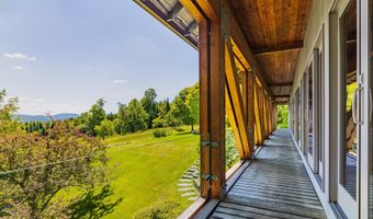 710 Tansy Hill Rd, Stowe, VT 05672