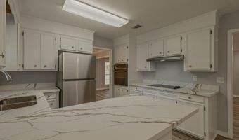 155 Forest Ridge Dr, Brandon, MS 39042