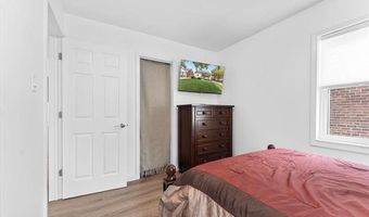 9684 Fox Ave, Allen Park, MI 48101