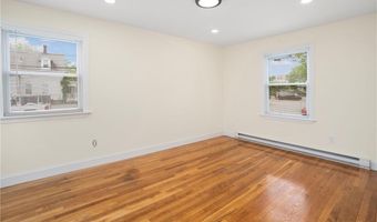 370 Montgomery Ave, Cranston, RI 02905