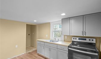 51 Knotty Oak Shr, Coventry, RI 02816