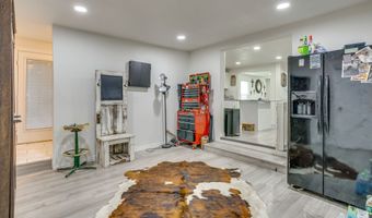 109 W Purdom Ave, Alvarado, TX 76009