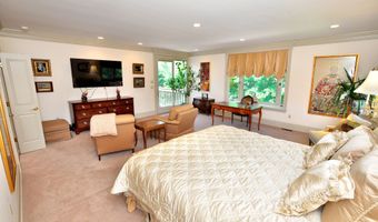2 Schuyler Ln 2, Bloomfield, CT 06002