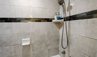 2425 Kuhio Ave 405, Honolulu, HI 96815