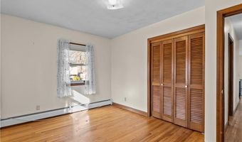 25 Lakeview Ave, Lincoln, RI 02865