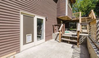 1 Lee Ann Dr, Johnston, RI 02919