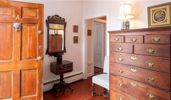 167 Coggeshall Ave A, Newport, RI 02840