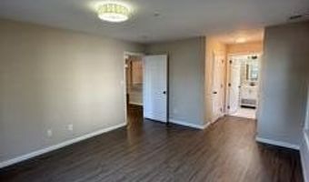 402 Wedgewood Cir, Belford, NJ 07718