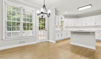 3425 Kingsland Cir, Berkeley Lake, GA 30096