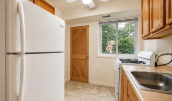 4921 QUARLES St NE 103, Washington, DC 20019