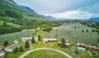 31 Posten Rd, Cody, WY 82414