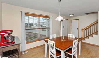 1003 10th Ave SE, Altoona, IA 50009