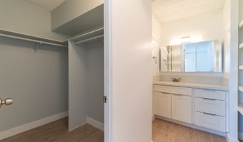 98-1038 Moanalua Rd 1901, Aiea, HI 96701