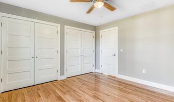 2 Railroad Ave, Bayville, NJ 08721