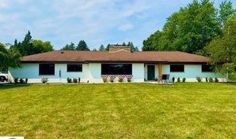 5811 N Luce Rd, Alma, MI 48801