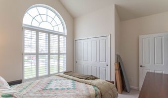 4223 Backstretch Ln, Bargersville, IN 46106